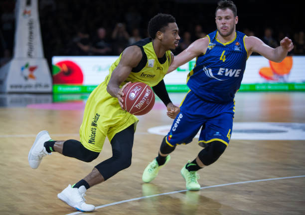 历史首位的 历史首位的