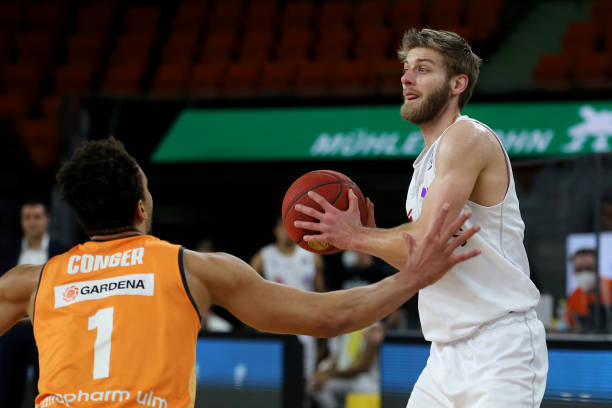 疑是沉重一 疑是沉重一